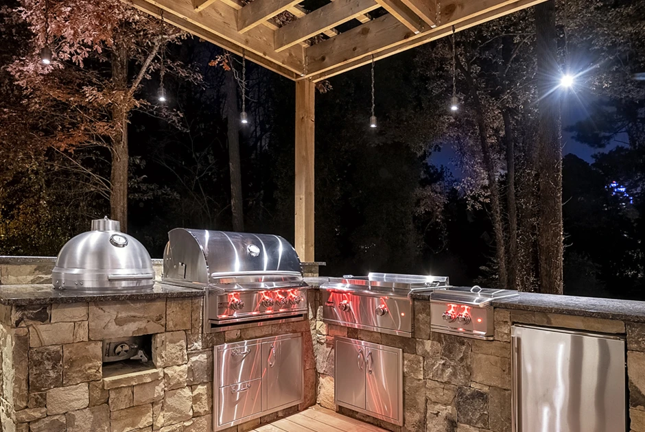 Modern Outdoor Kitchen with Pergola