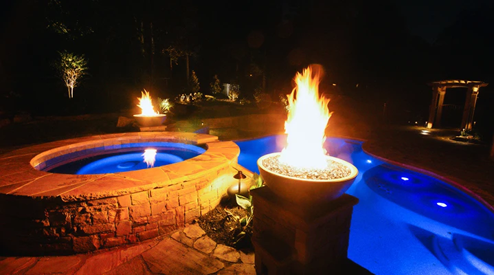 Modern-Backyard-Fire-Pit-Ideas