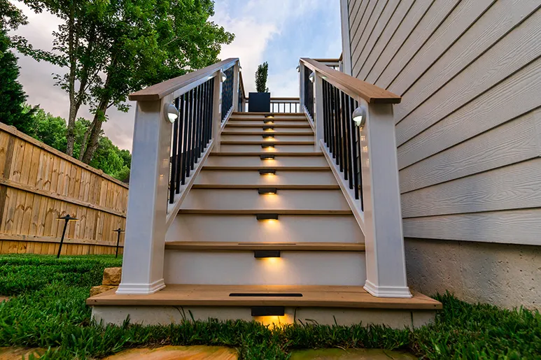 Modern-Outdoor-Step-Lights