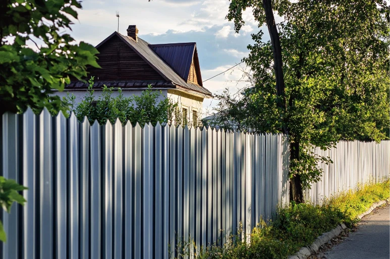 Capped With Cutout Fence